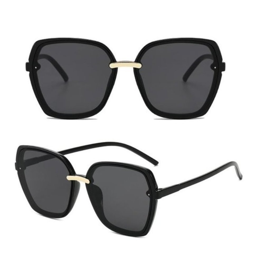Oversized Vintage Chic Sunglasses - Picture 2 of 5